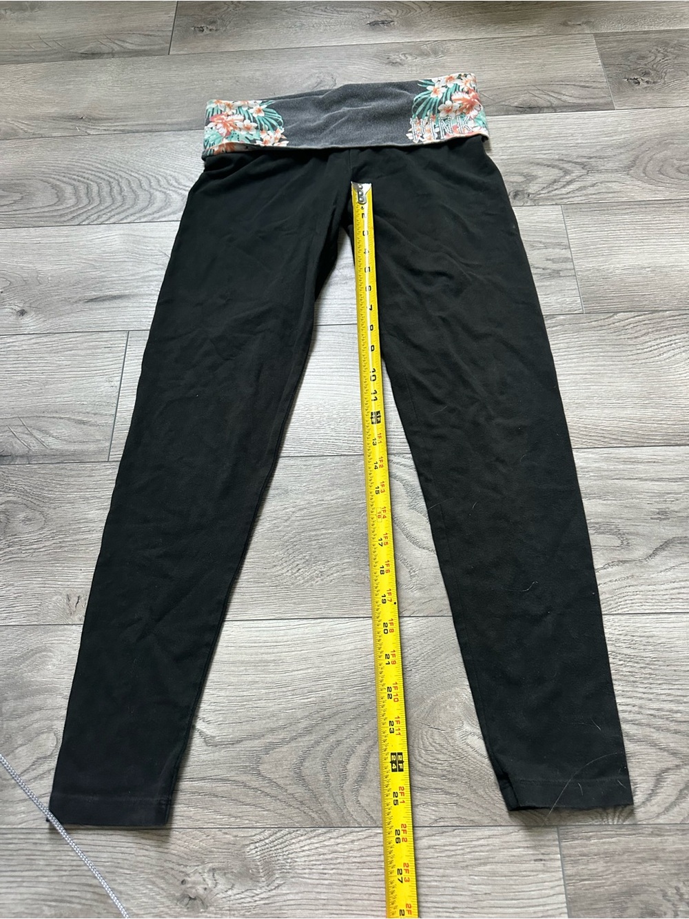 Victoria’s Secret Fold Over Leggings - Picture 6 of 6